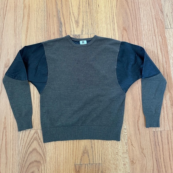 YAL NEW YORK OLIVE & LEATHER TOP - Picture 5 of 10